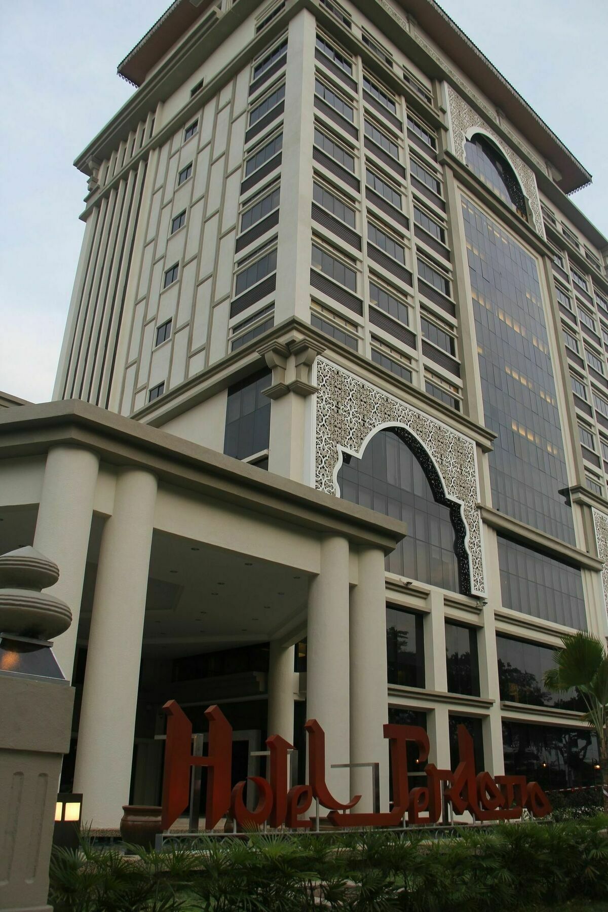 Готель Perdana Кота-Бару Екстер'єр фото